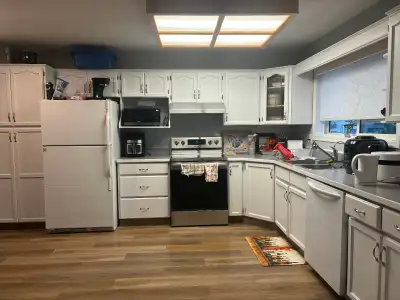 3 Bed / 2 Bath Townhouse – Shared Accommodation 3-bedroom, 2-bath townhouse with shared common areas...