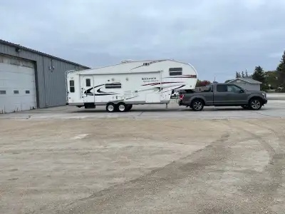 30 Ft Fifth wheel Leveling Blocks Outdoor BBQ 4 Season Sleeps 4 Bumper Hitch Entirety Cover Viewable...