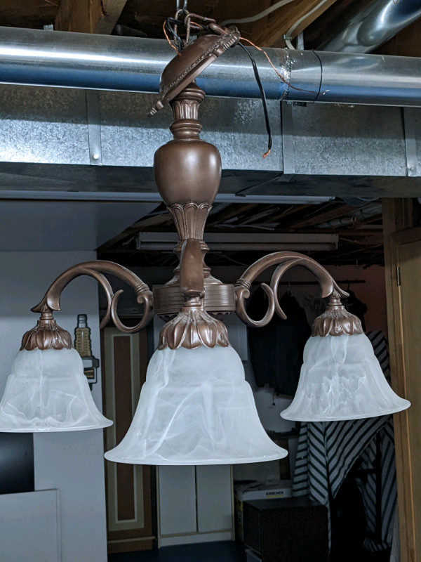 Lampe suspendue  dans Éclairage intérieur et plafonniers  à Lévis - Image 2