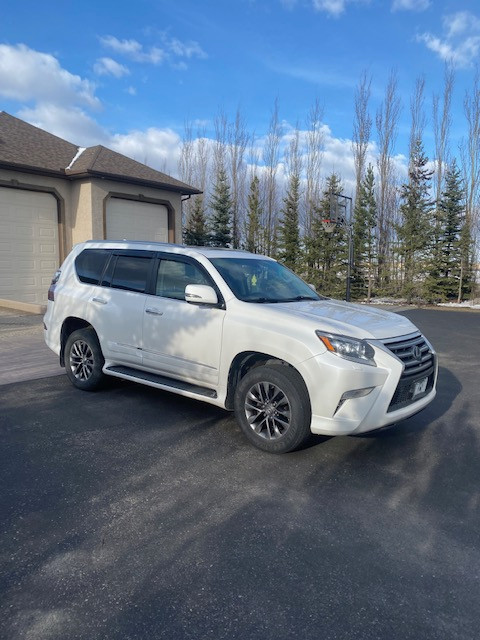 2016 LEXUS GX 460 EXECUTIVE FOR SALE in Cars & Trucks in Calgary