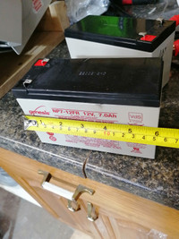 12 Volt 7ah Sealed Lead acid Battery.6 inches long