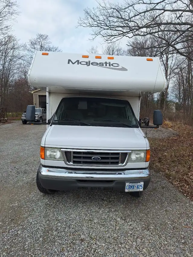 2006 Majestic 23' C class motorhome  in RVs & Motorhomes in Hamilton - Image 3