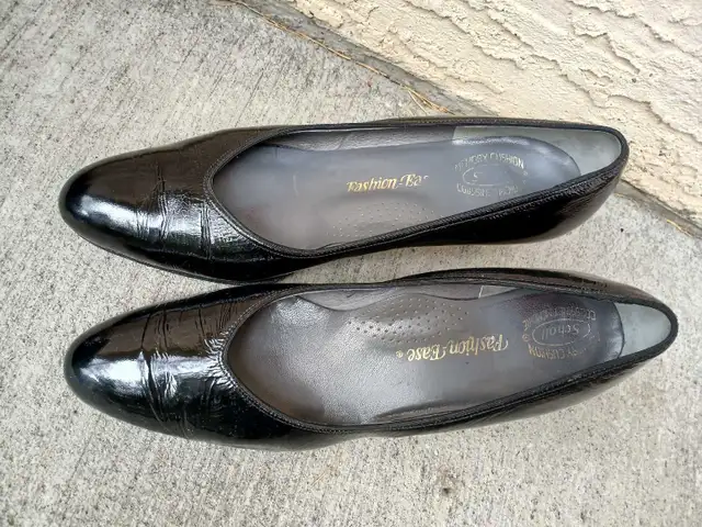 Leather Patent Pumps Shoes Women Size 10 in Women's - Shoes in Calgary - Image 2