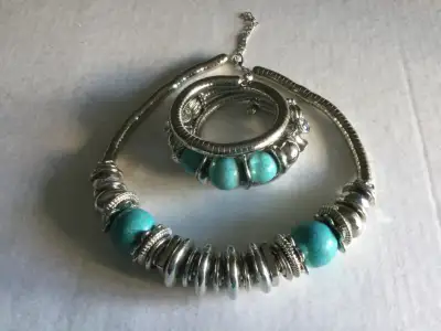 Collier et bracelet turquoise bijoux de fantaisie, View more
