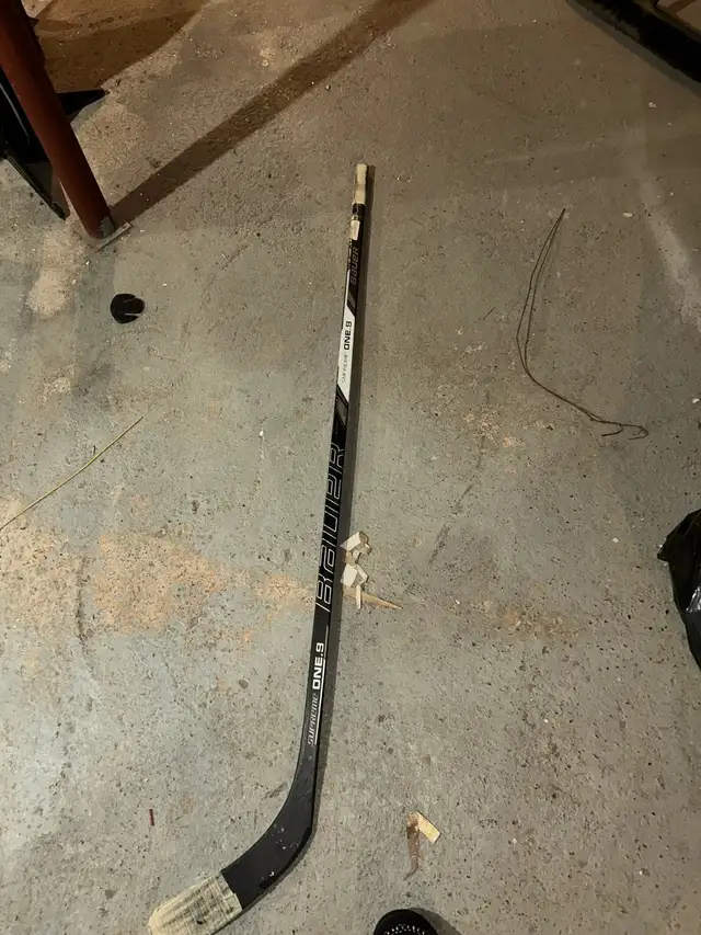 hockey sticks in Hockey in Cornwall - Image 7