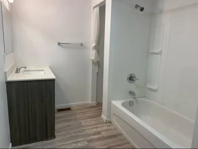 ROOM FOR RENT in Short Term Rentals in Sault Ste. Marie - Image 8