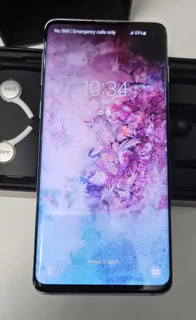 For sale Galaxy S10, 128Gb, white pearl. Excellent like new condition, no single scratch, come with...