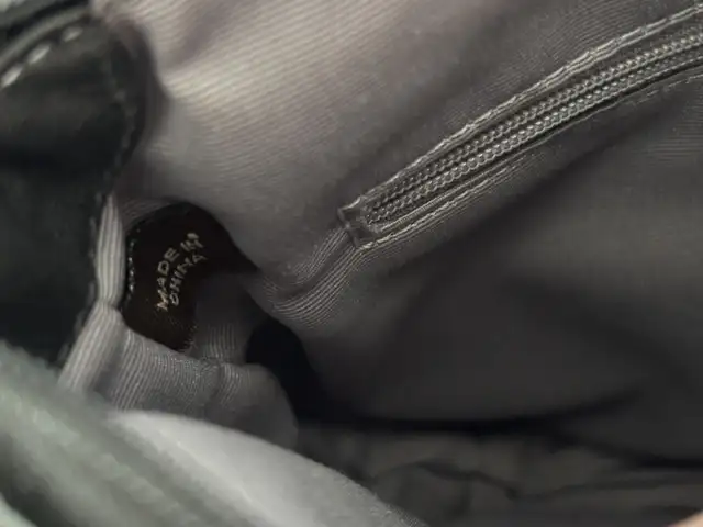 NWOT Vintage Coach Black Soho Pleated Crossbody Swingpack Y2K in Women's - Bags & Wallets in Ottawa - Image 6