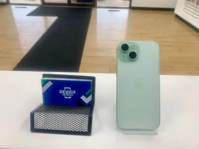 iPhone 15 128 GB $25 Credit