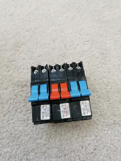 Federal pioneer breakers stab-lok great condition, View more