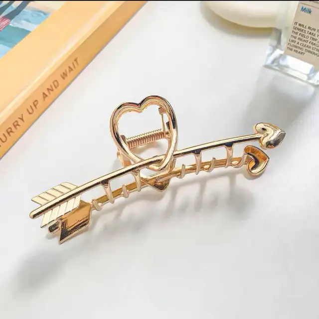 BRAND NEW - Gold Heart Arrow Claw Clip