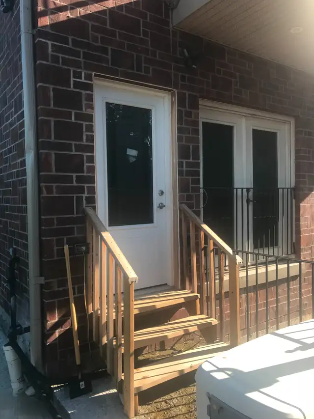 New 1bdrm w/New Kitchen Bath HardwoodFl@Wilson Subway Stn