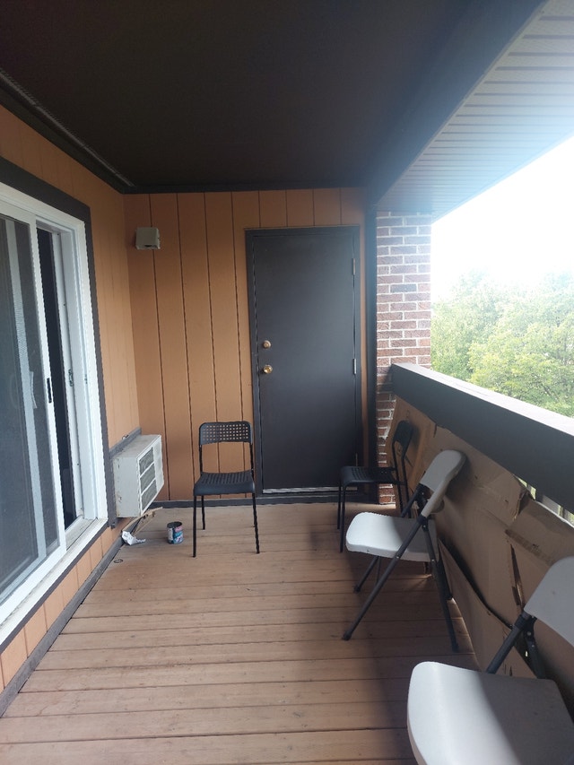 Two bedroom spacious apartment for sublet on 632 St. Anne's Rd Long