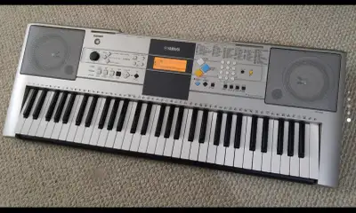 Yamaha YPT-320 Keyboard, View more