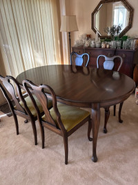 Gibbard Mahogany Dining Table Set