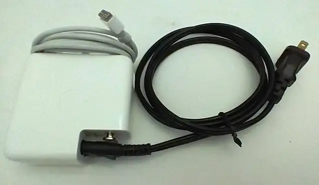 Apple MacBook Pro charger in Laptop Accessories in Sudbury - Image 6