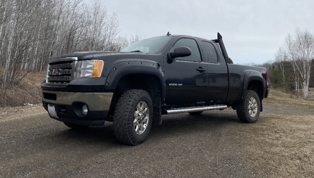 2011 GMC SIERRA 2500 HD SLE EXTENDED CAB 4X4 in Cars & Trucks in Thunder Bay