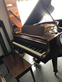 Kawai Grand Piano Model 500. 5'11". TUNING & DELIVERY INCLUDED