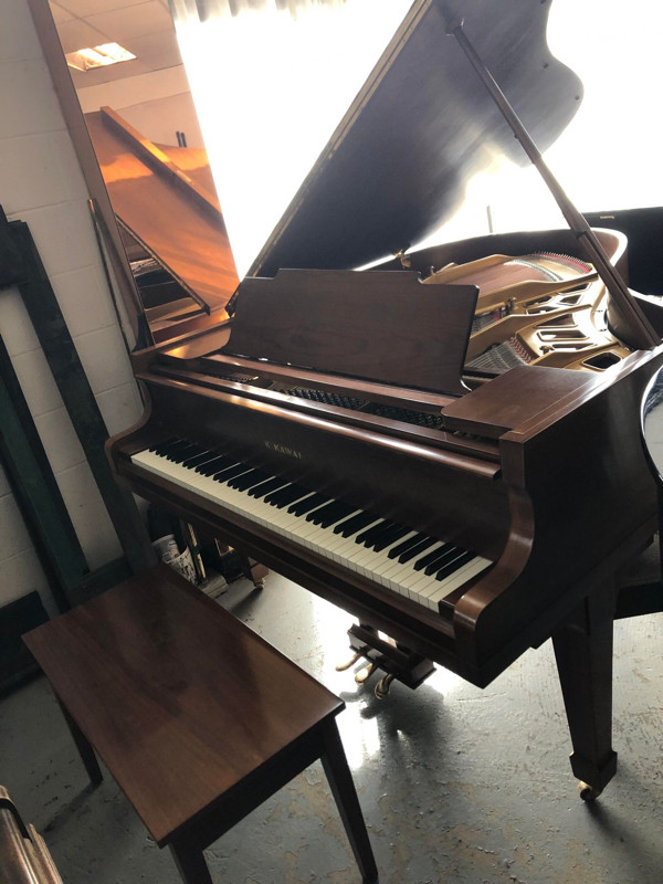 Kawai Grand Piano Model 500. 5'11". TUNING & DELIVERY INCLUDED dans Pianos et claviers  à Ville de Montréal