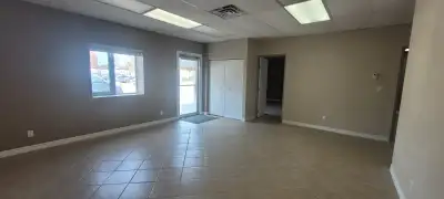Bright Spacious Apartment for Rent!