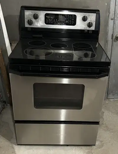 FOUR / CUISINIERE Whirpool, View more