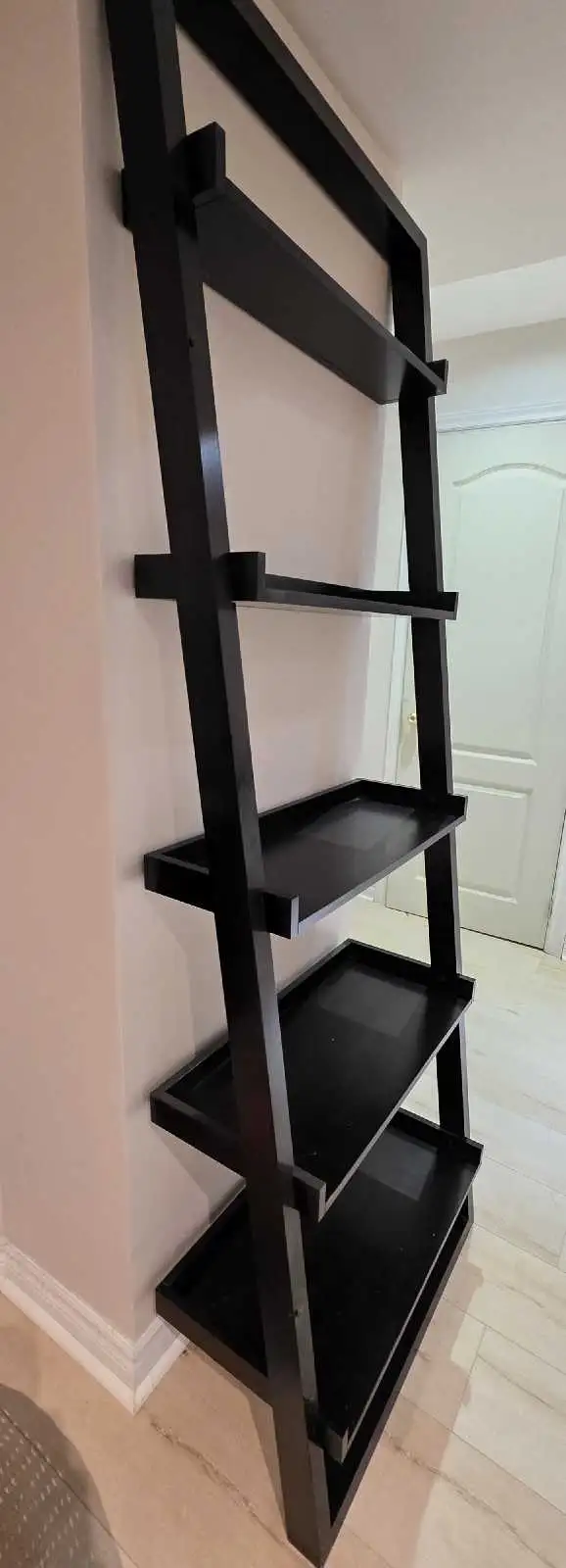 2 wooden bookshelfs in Bookcases & Shelving Units in Mississauga / Peel Region - Image 2