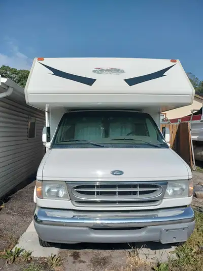 Well maintenanced motorhome seeking it's next family. In great shape with a retro interior and V10 E...