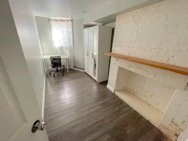 SINGLE BEDROOM FOR RENT IN SHARED STUDENT DOWNTOWN APARTMENTS62863313189505121
