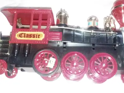 TRAIN TRES BEAU 12 POUCE LONGPAS CHER  PROPRE, View more