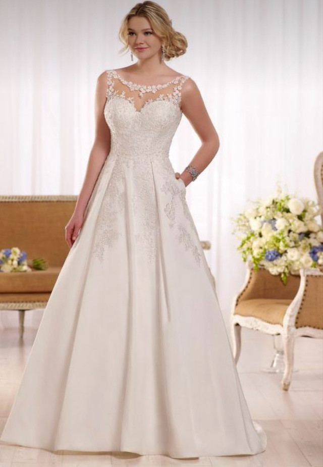 Wedding Dress: Essence of Australia  D2152*brand new-never worn* in Wedding in Oakville / Halton Region