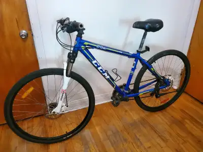 Vélo de marque CCM en aluminium  29 ", View more
