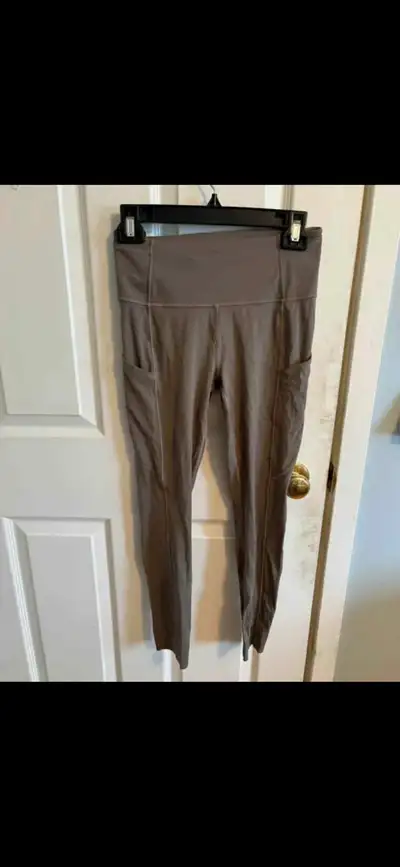 lululemon leggings nomad pockets size 6 tight 25 , View more