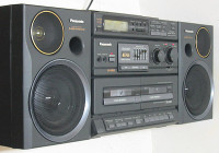 vintage Panasonic RX-DT680 Boombox with Remote Control
