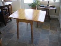 Bass River Drop Leaf Table with 5 Bass River Chairs