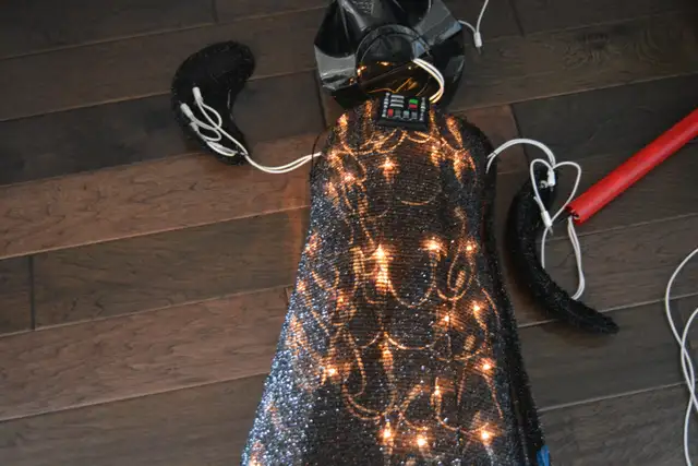 Star Wars Darth Vader Indoor Christmas Light Decoration in Holiday, Event & Seasonal in Oshawa / Durham Region - Image 4