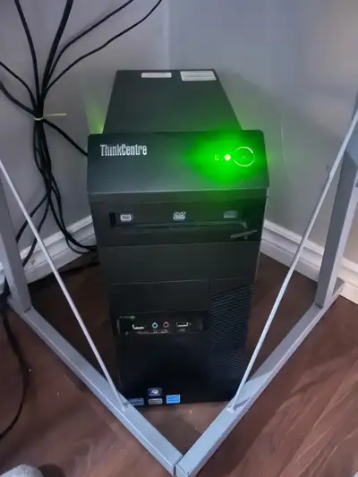 Lenovo desktop computer complete system Fresh windows install Specs in 3rd pic Has gigabyte gaming c...