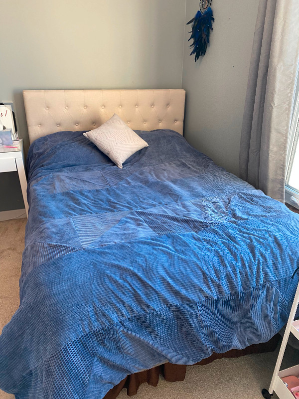 Blue comforter in Bedding in Winnipeg