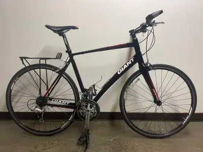 Giant Rapid Hybrid Carbon Aluminum Shimano Sora 24 speed Large, View more