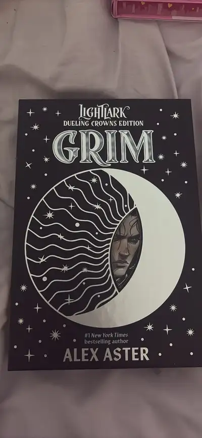 livre grim and oro, View more