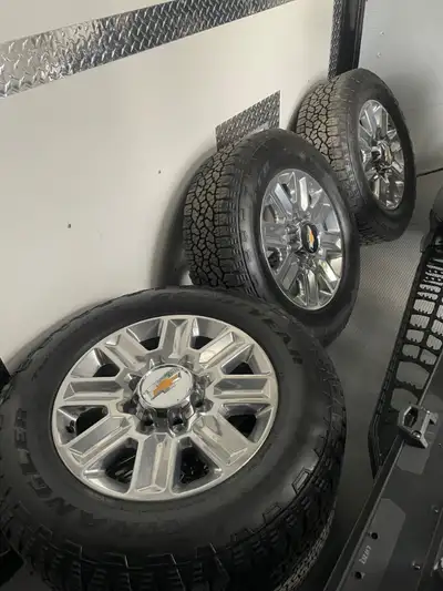 Brand new stock wheels and tires off a 2024 Chev Silverado 3500