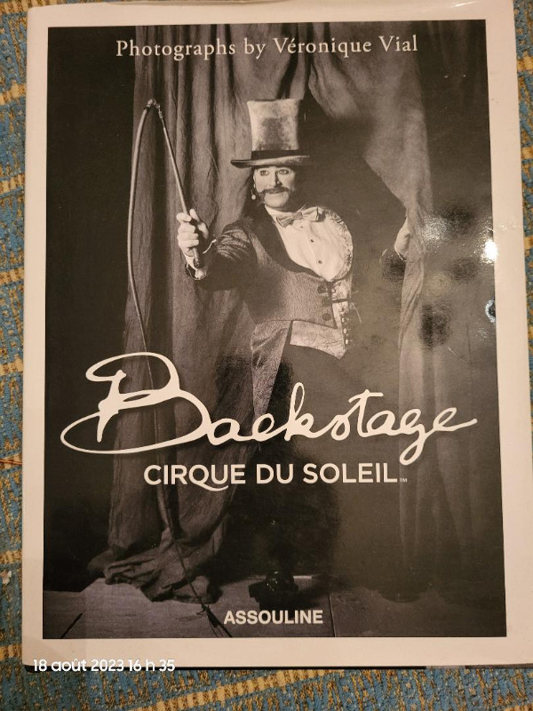 Backstage Cirque du Soleil by Veronique Vial   (bilingue) dans Manuels  à Ville de Montréal