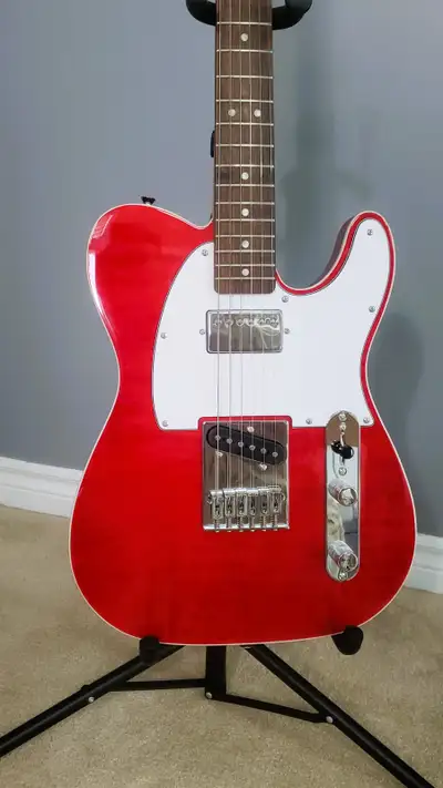 Squier Fender Telecaster (w/ deluxe gig bag), View more