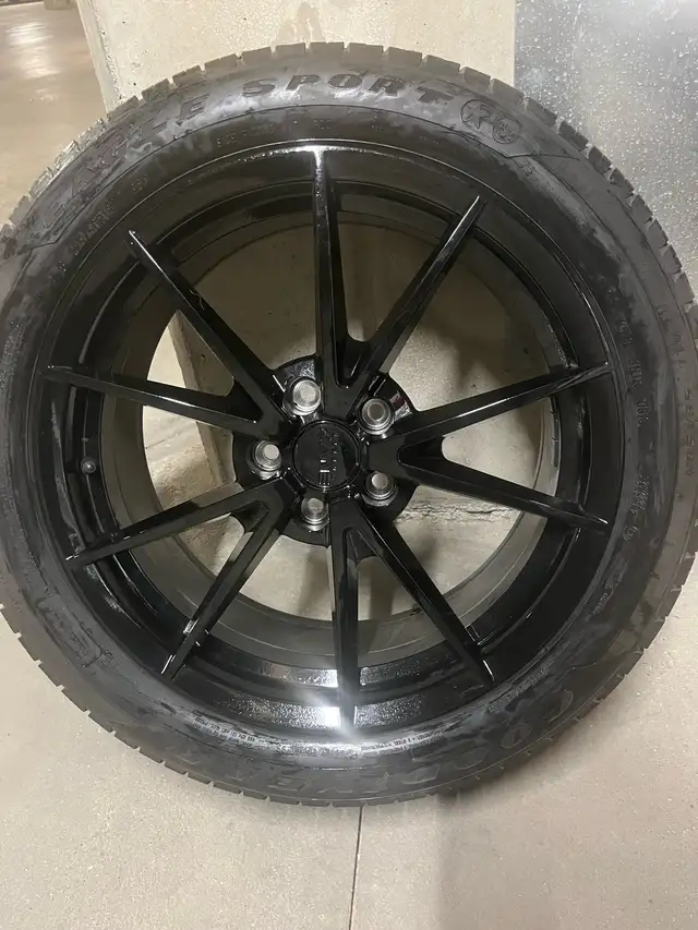 TIRE run flat & BLACK RIM in RV & Camper Parts & Accessories in Saskatoon - Image 2