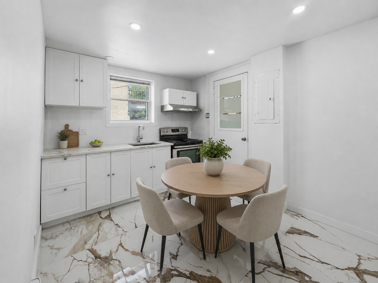 LONGUEUIL | APPARTEMENT ENTIÈREMENT RÉNOVÉ | PRÊT À EMMÉNAGER — photo 3