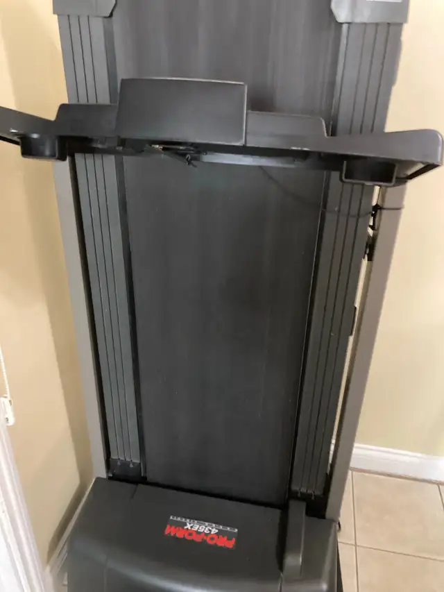 treadmill  in Sports Teams in City of Toronto - Image 2