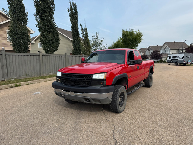 2005 Chevy Silverado 3500 Diesel Duramax 6.6L 4x4 in Cars & Trucks in St. Albert - Image 3
