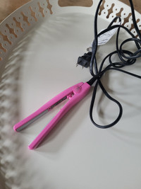 MINI TOURMALINE CERAMIC STYLING IRON