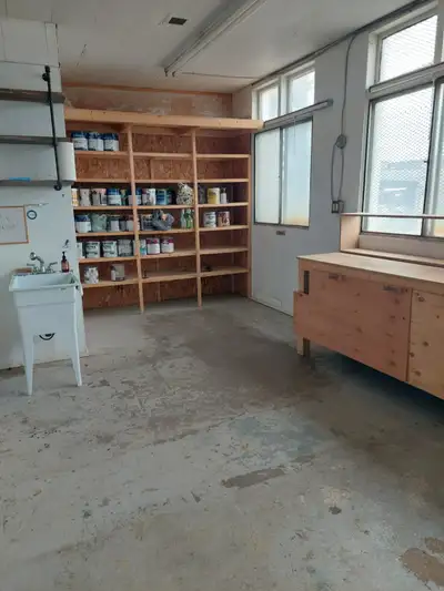 Private Workshop/Office Space for rent 220sqft Commercial Workshop Space for rent in Prime Etobicoke...