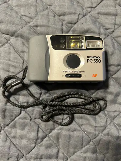 PENTAX PC-550 Wide 28mm Fixed AF Lens 35mm Point & Shoot Camera, View more