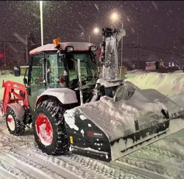 Snow blowing Services All of Orleans Ottawa